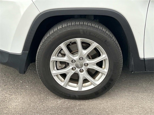 2017 Jeep Cherokee Sport