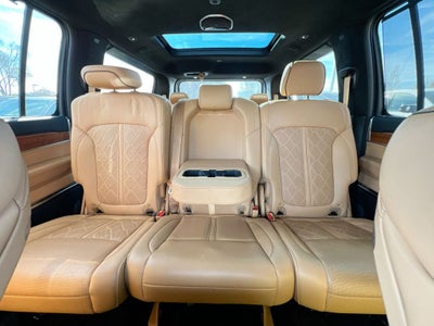 2022 Jeep Grand Wagoneer Series III