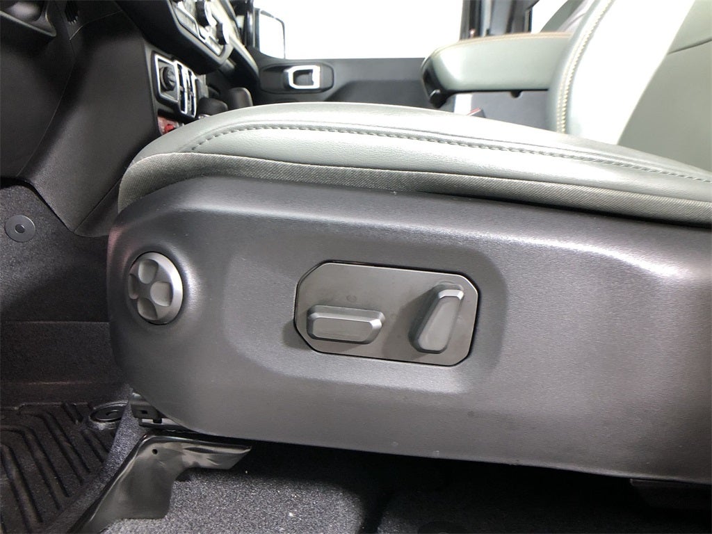 2025 Jeep Gladiator Mojave X