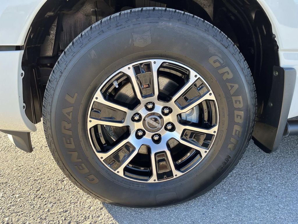 2024 Nissan Titan SV