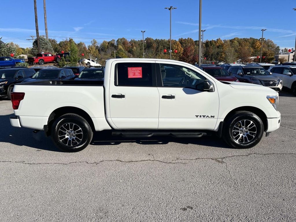 2024 Nissan Titan SV