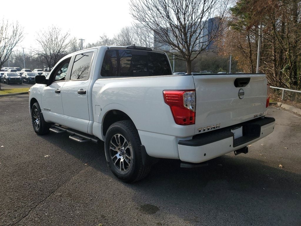 2024 Nissan Titan SV