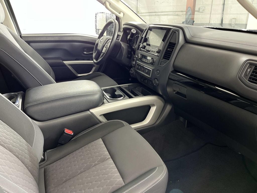 2024 Nissan Titan SV