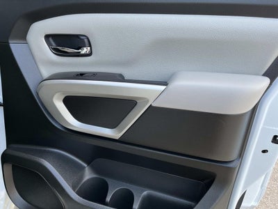 2024 Nissan Titan SV