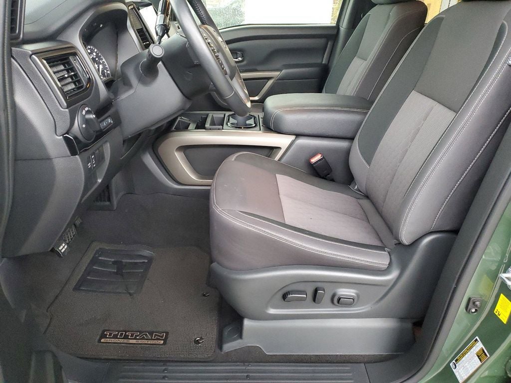 2024 Nissan Titan SV