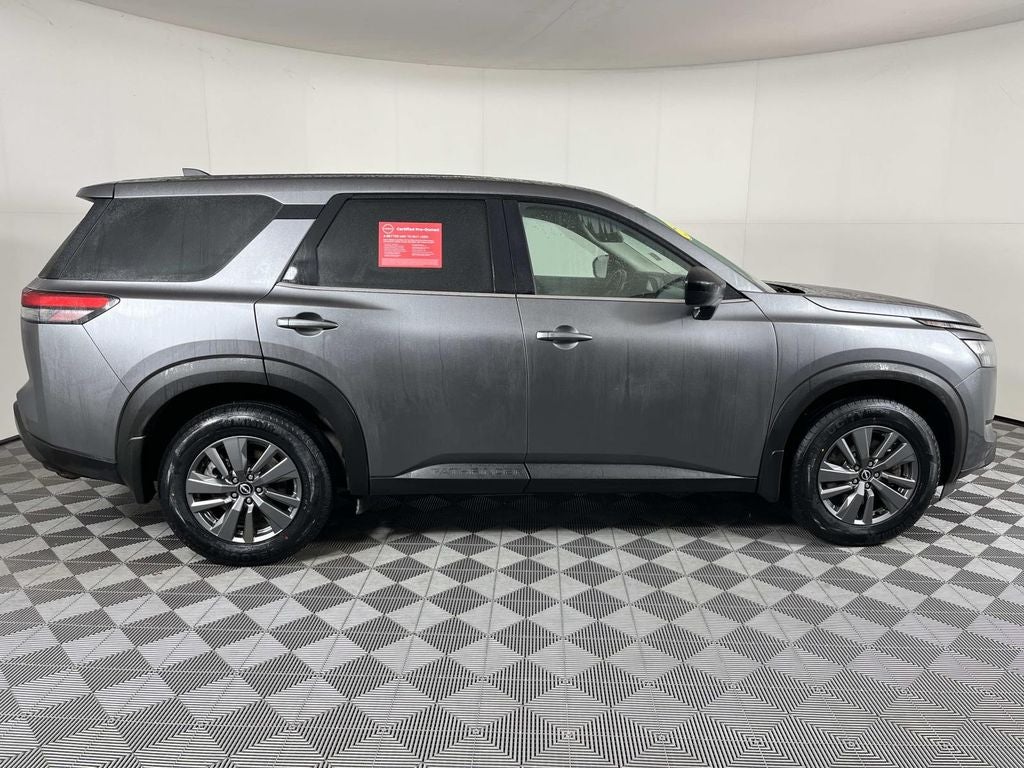 2023 Nissan Pathfinder S