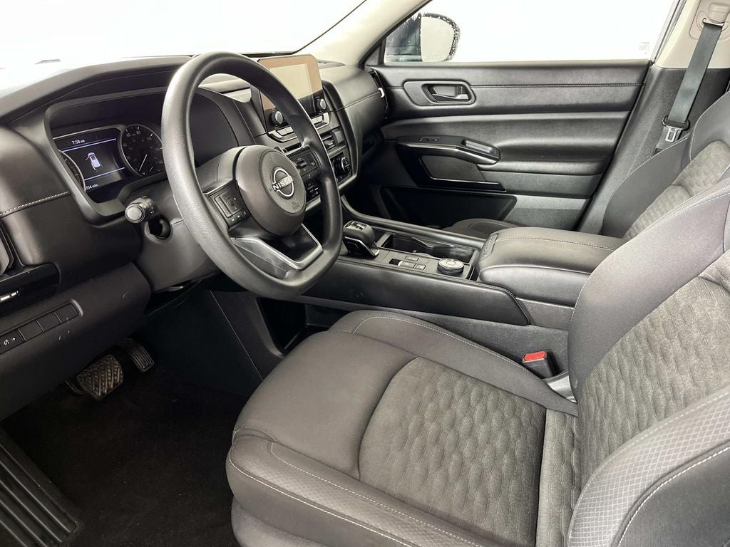 2023 Nissan Pathfinder S