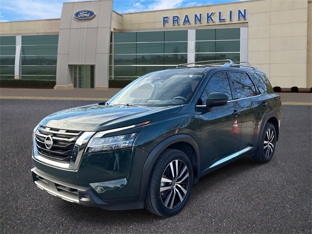 2024 Nissan Pathfinder Platinum