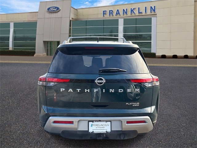 2024 Nissan Pathfinder Platinum