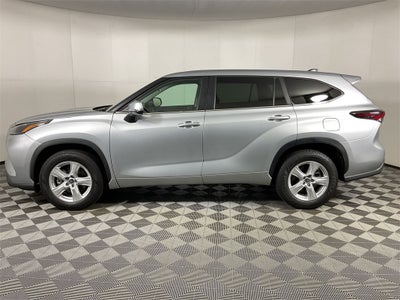 2024 Toyota Highlander LE