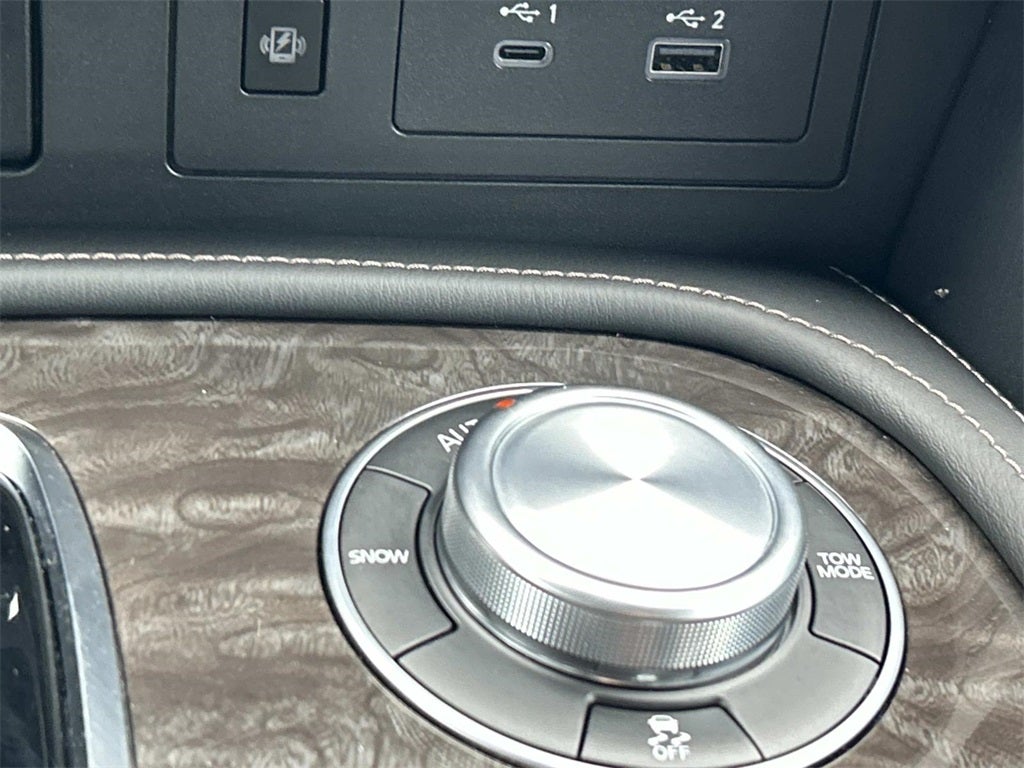 2024 Nissan Armada Platinum