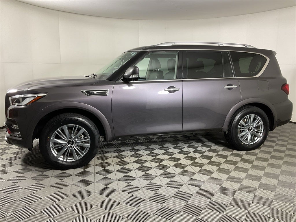 2024 INFINITI QX80 LUXE