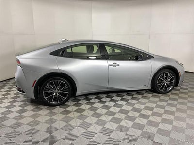 2025 Toyota Prius XLE