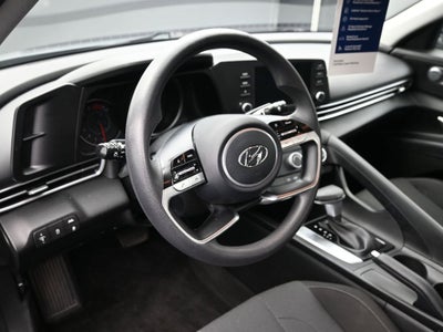 2022 Hyundai Elantra SE
