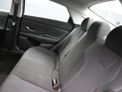 2022 Hyundai Elantra SE