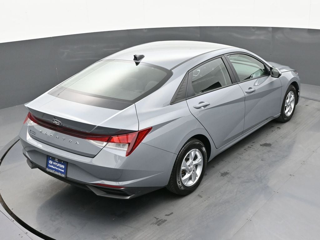 2022 Hyundai Elantra SE