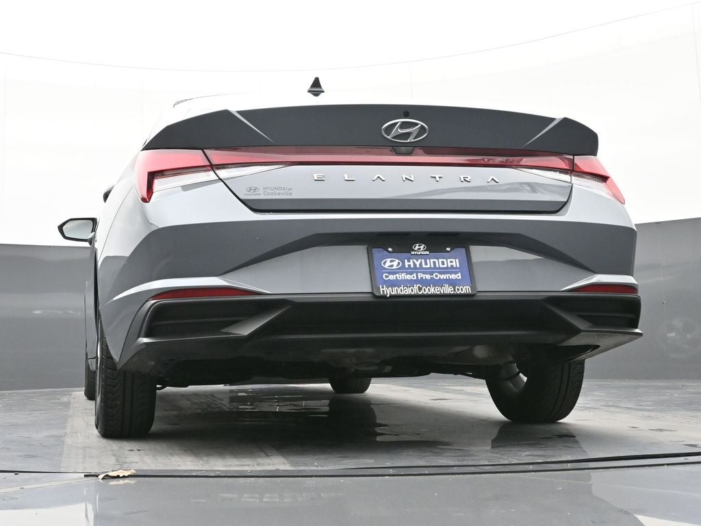 2022 Hyundai Elantra SE