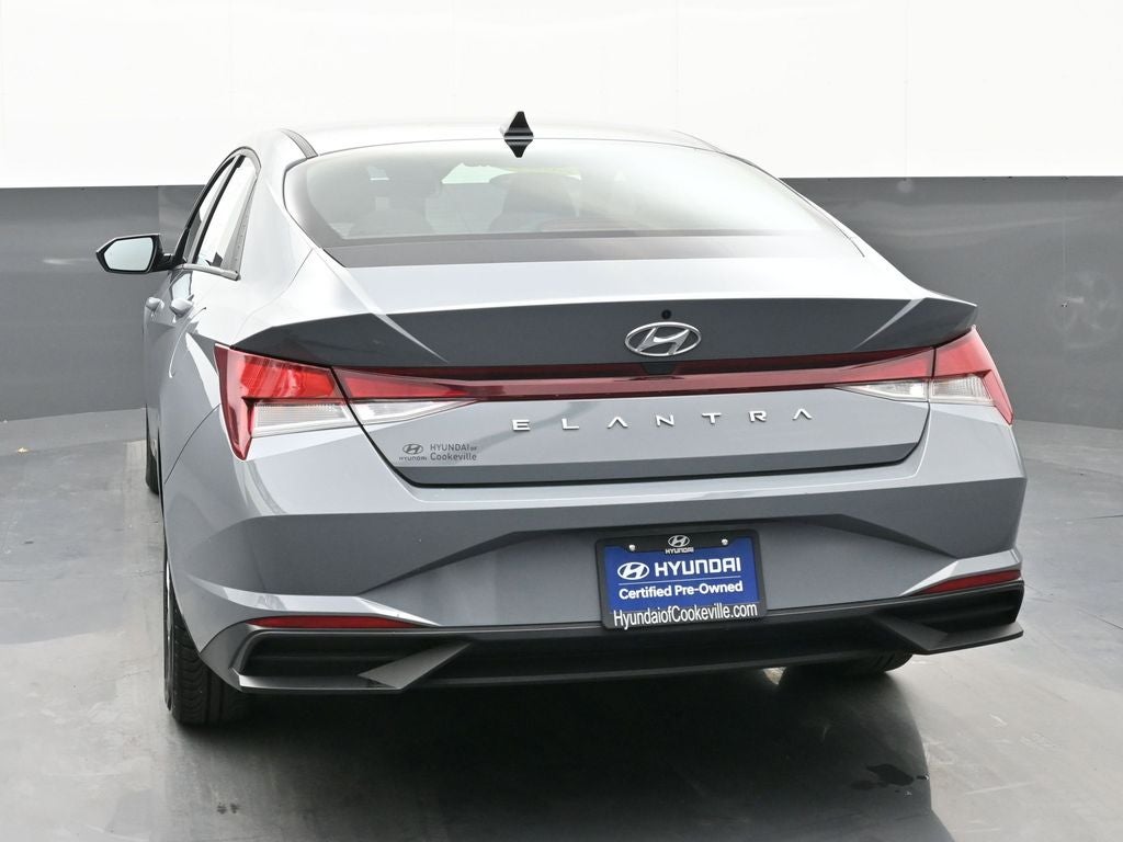 2022 Hyundai Elantra SE