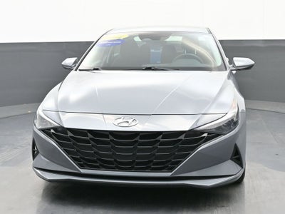 2022 Hyundai Elantra SE