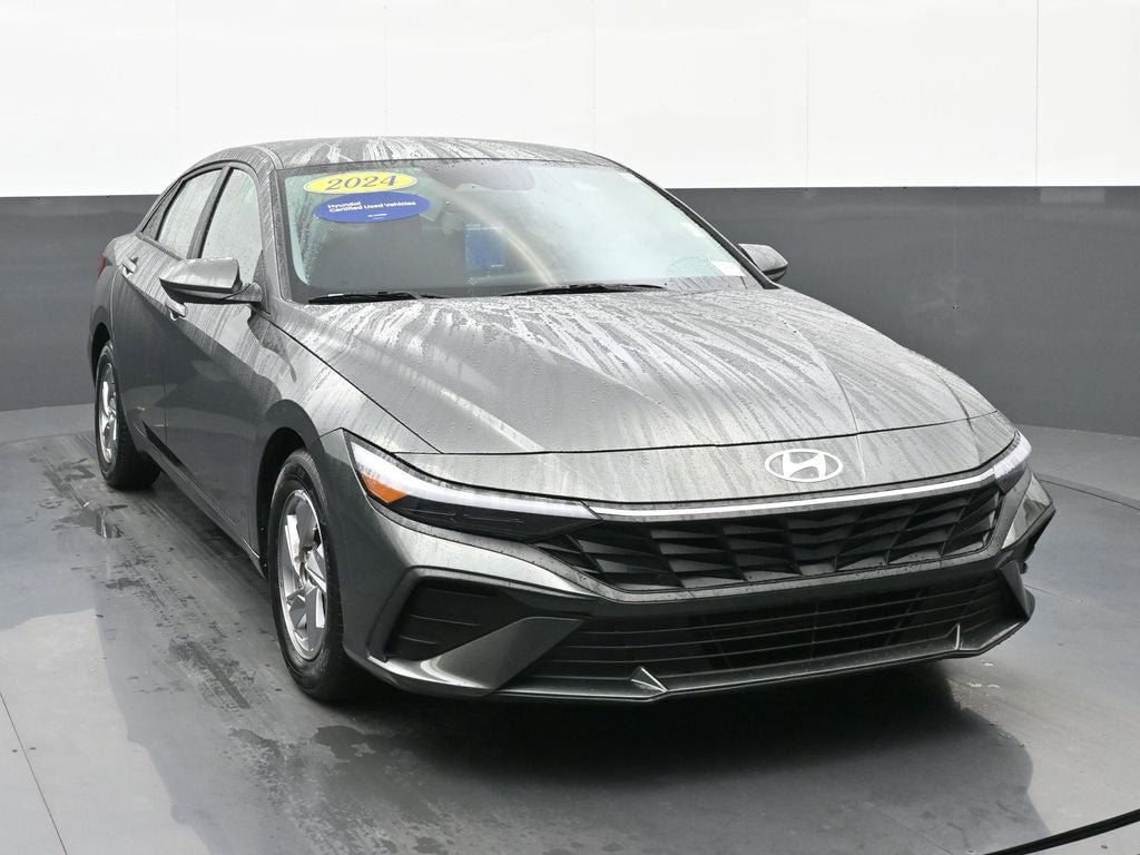 2024 Hyundai Elantra SE