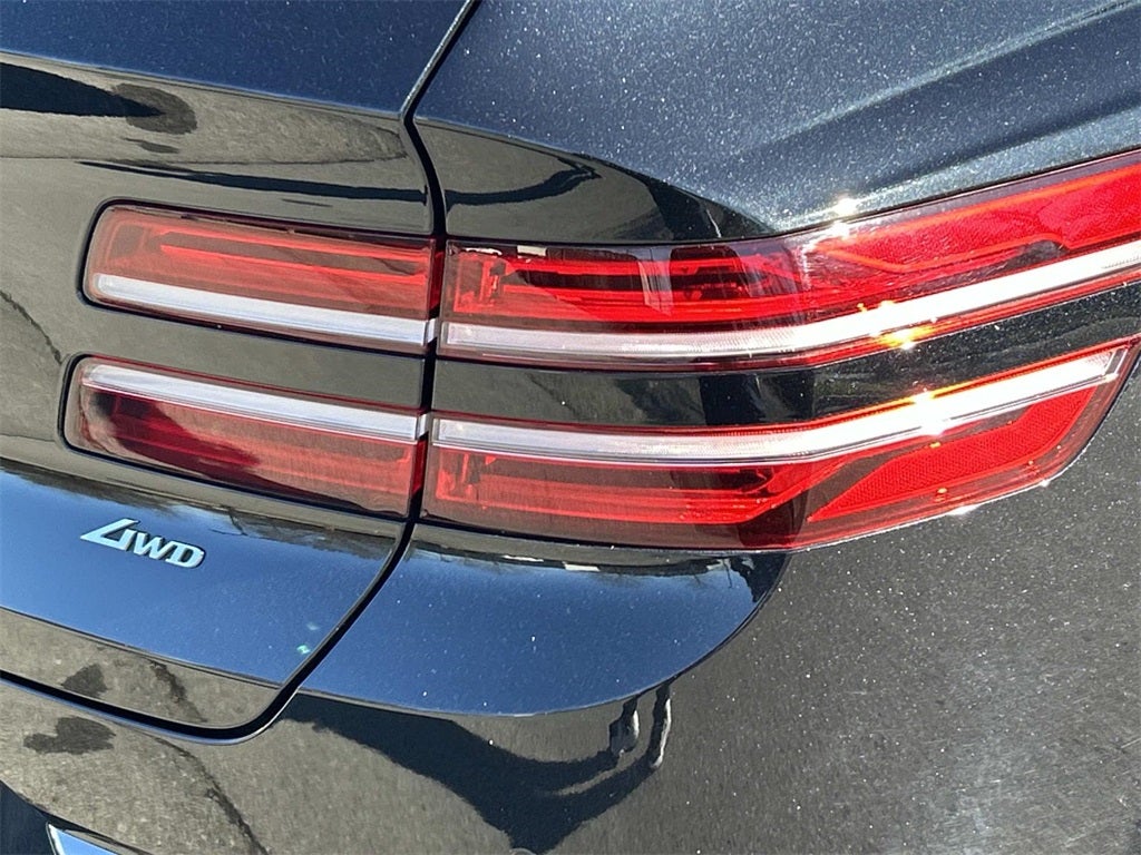 2025 Genesis GV80 Select