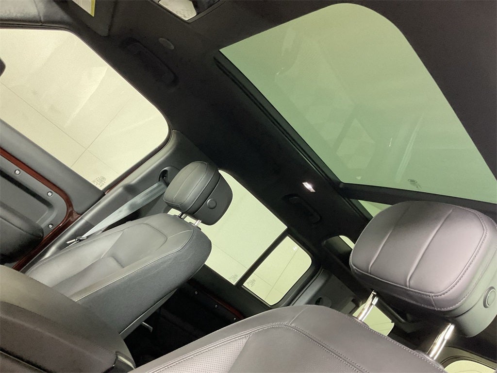 2025 Land Rover Defender 110 Sedona Red