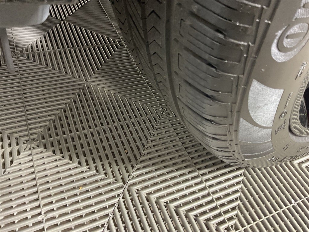 2025 Land Rover Defender 110 Sedona Red