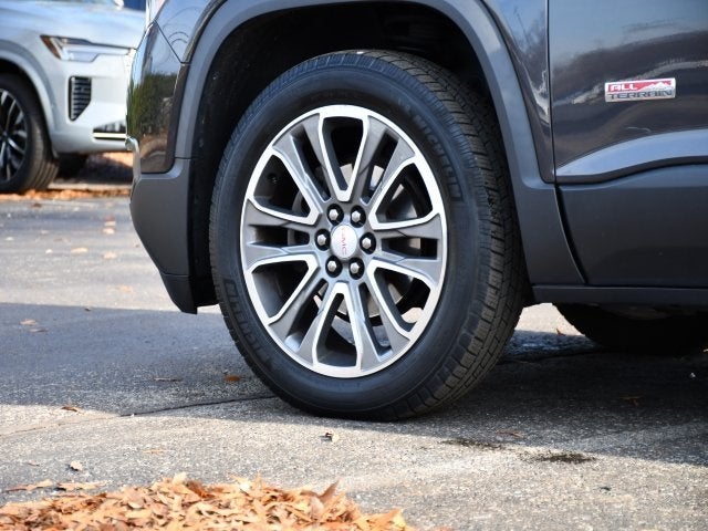 2017 GMC Acadia SLT 1