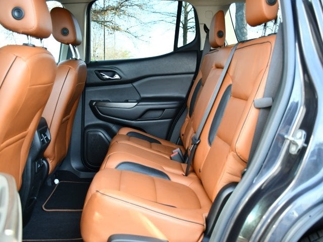 2017 GMC Acadia SLT 1