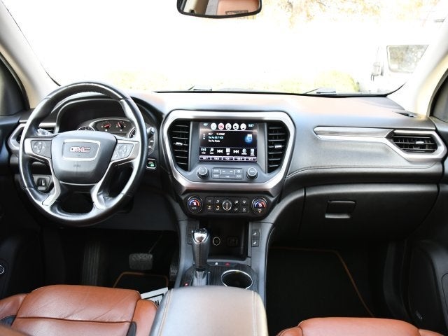 2017 GMC Acadia SLT 1