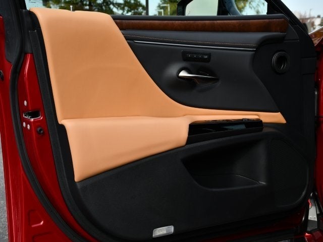 2025 Lexus ES 300h F Sport