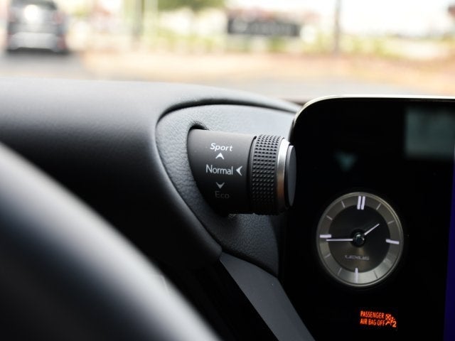 2025 Lexus ES 300h F Sport