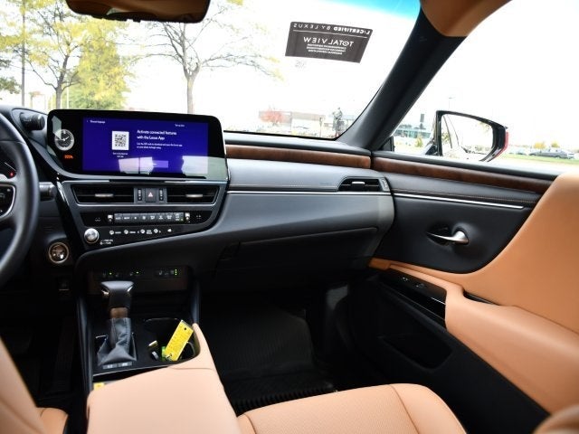 2025 Lexus ES 300h F Sport