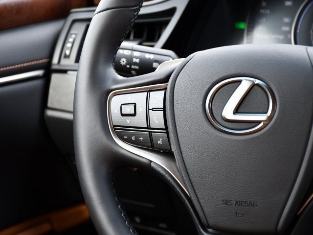 2025 Lexus ES 300h F Sport