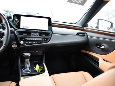 2025 Lexus ES 300h Luxury