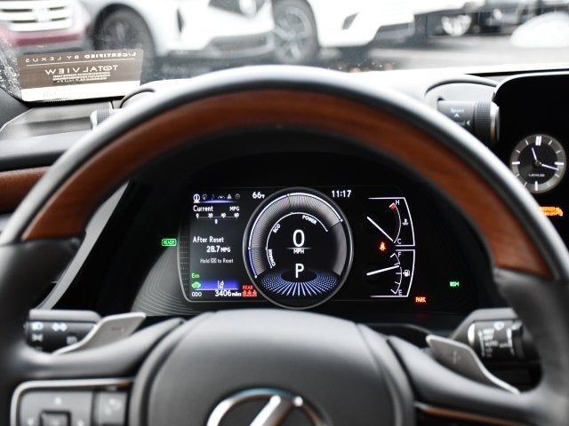 2025 Lexus ES 300h Luxury