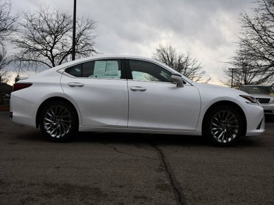 2025 Lexus ES 300h Luxury