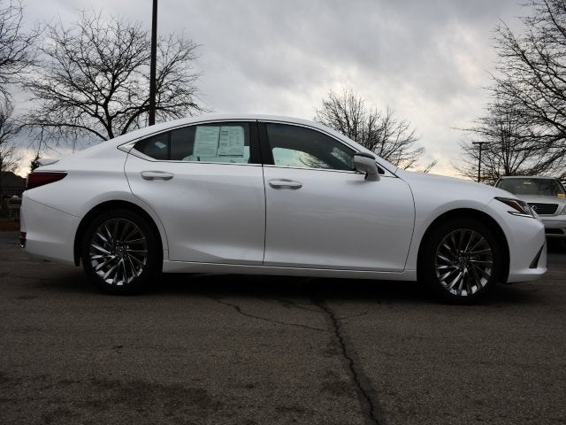 2025 Lexus ES 300h Luxury
