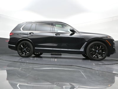 2025 BMW X7 xDrive40i