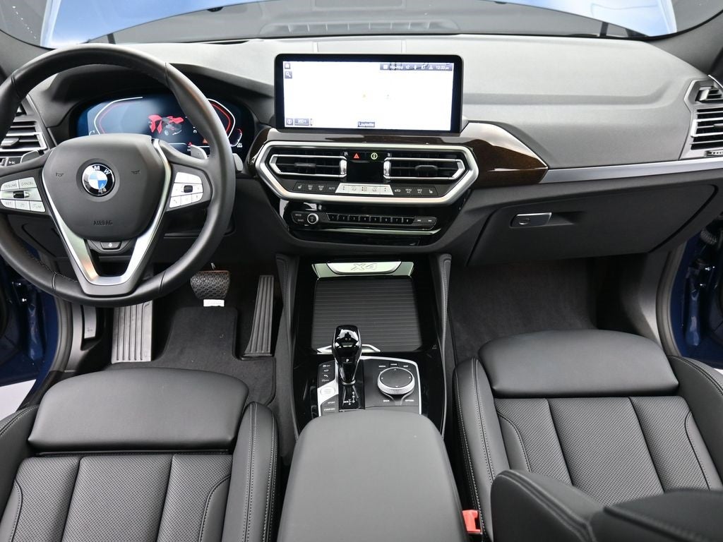 2025 BMW X4 xDrive30i