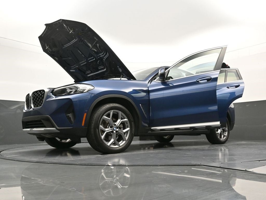 2025 BMW X4 xDrive30i