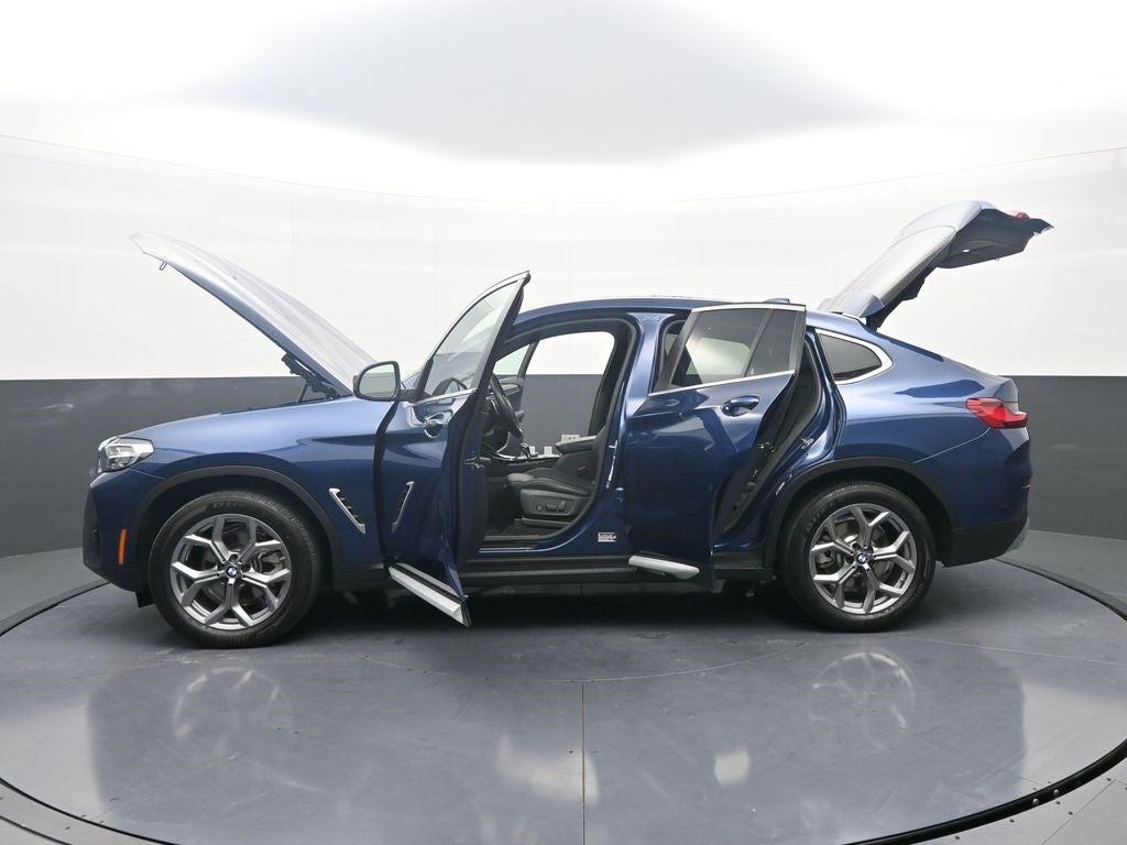 2025 BMW X4 xDrive30i