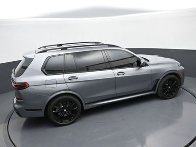 2025 BMW X7 M60i