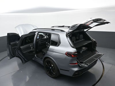 2025 BMW X7 M60i