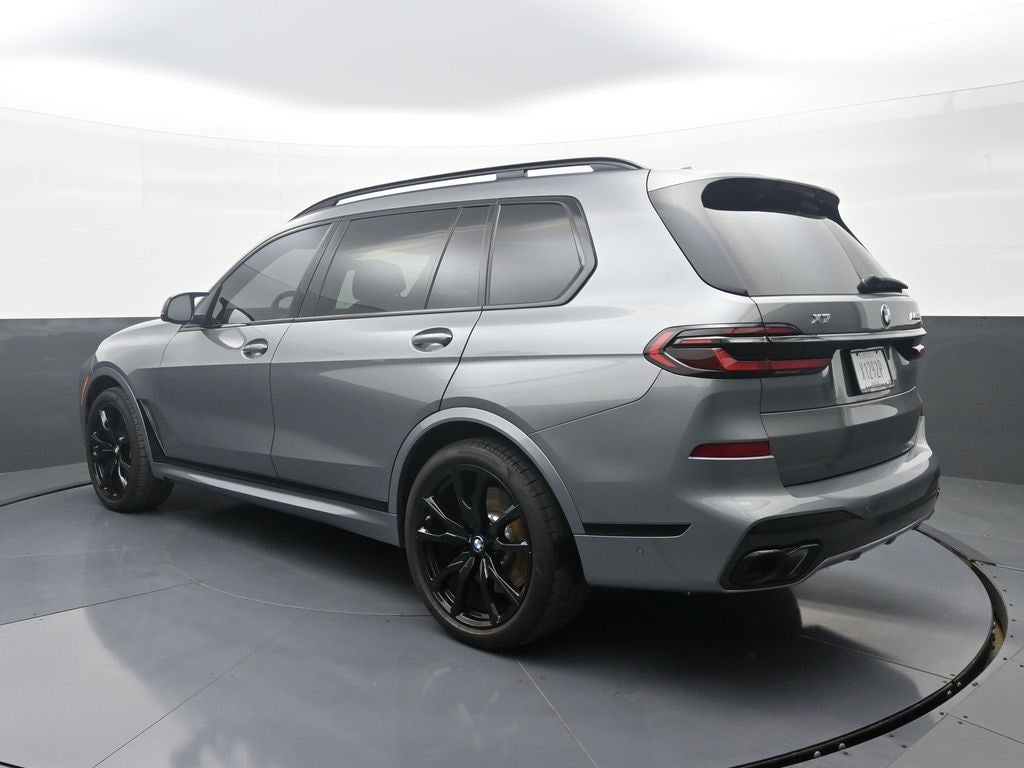 2025 BMW X7 M60i