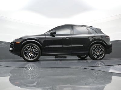 2023 Porsche Cayenne Base