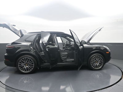 2023 Porsche Cayenne Base