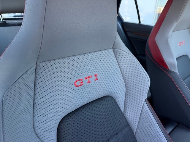 2025 Volkswagen Golf GTI 2.0T SE