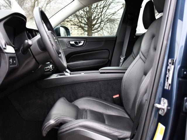 2022 Volvo XC60 B6 Inscription