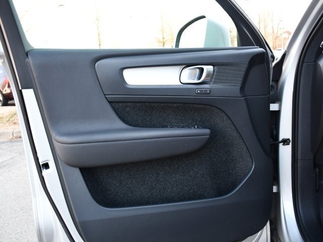 2019 Volvo XC40 Momentum